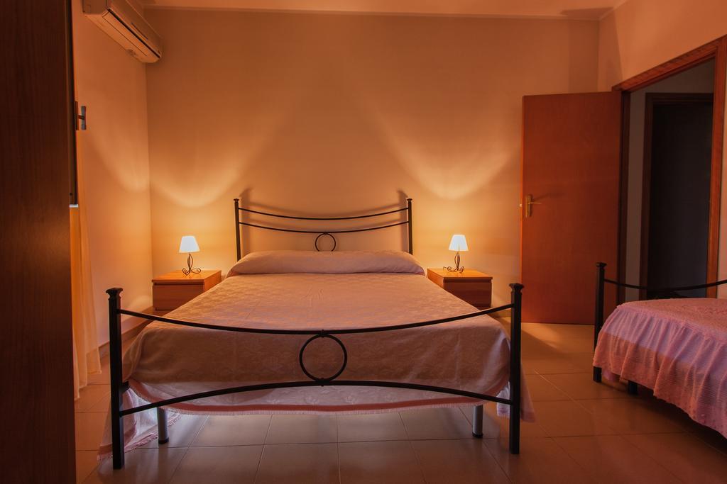 Joanne B&B Canicattini Bagni Habitación foto