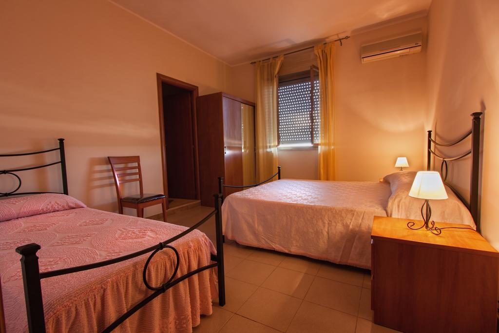 Joanne B&B Canicattini Bagni Habitación foto