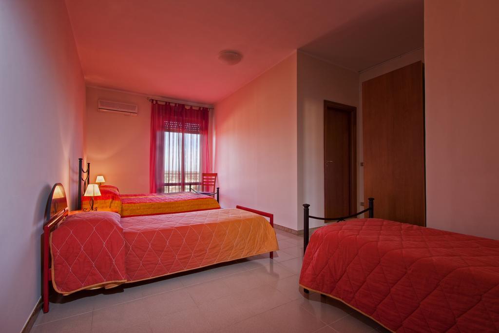 Joanne B&B Canicattini Bagni Habitación foto