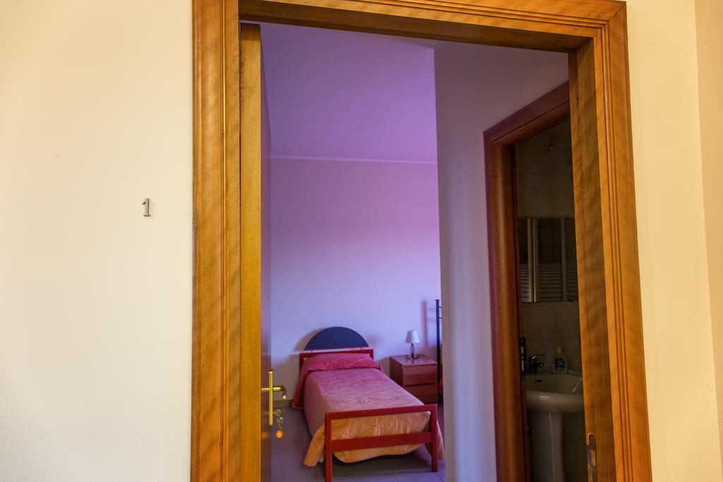 Joanne B&B Canicattini Bagni Habitación foto