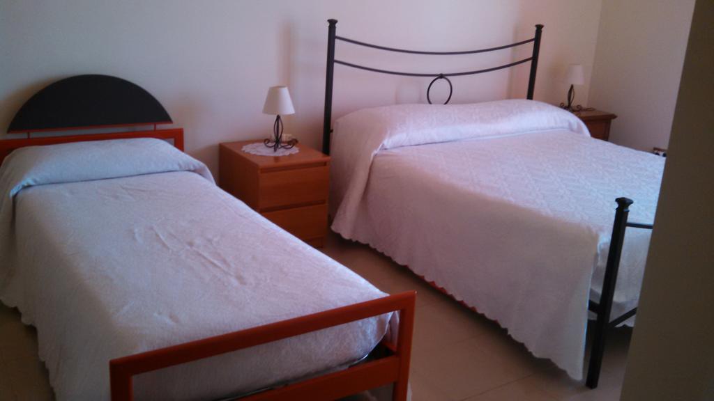 Joanne B&B Canicattini Bagni Habitación foto